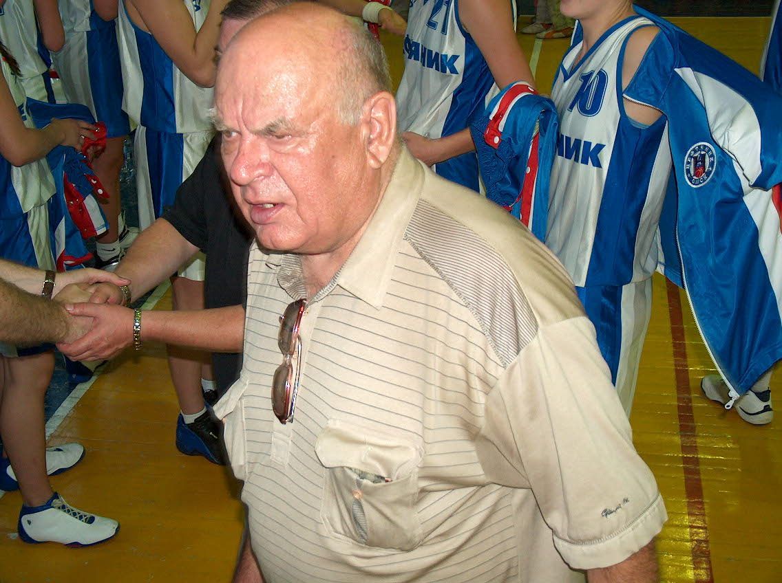 Скончался Сергей Николаенко, основатель баскетбольной команды «Нефтяник»